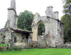 Montfaucon d'Argonne : :ruines de la collégiale Saint Germain 2