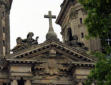 Langres : cathédrale Saint-Mammès-détails partie haute au dessus de l'horloge