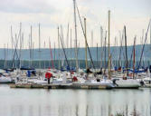 port de Monsard au lac de Madine : voiliers