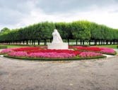 cimetière de Saint Mihiel : giratoire fleuri vers le portail