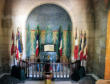 Verdun : intérieur du monument de la victoire avec les noms des disparus
