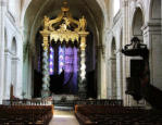 Verdun : cathédrale Notre Dame-la nef vue rapprochée