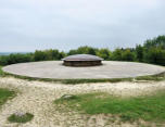 Douaumont : le fort-tourelle blindée de tir escamotable