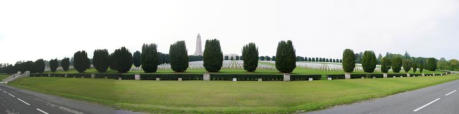cimetière de Fleury devant Douaumont dit l'Ossuaire de Douaumont-vue générale du site