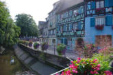 Colmar : maisons mitoyennes en bordure de canal