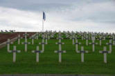 Sigolsheim-Cimetière militaire 1944-1945-croix-drapeau