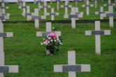 Sigolsheim-Cimetière militaire 1944-1945-tombe fleurie