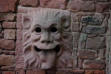 Château du Haut Koenigsbourg-figure sculptée en relief sur un mur