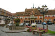 Barr-place de l'autel de ville avec sa fontaine