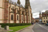 Obernai-Eglise Saint Pierre et Saint Paul vue depuis la rue