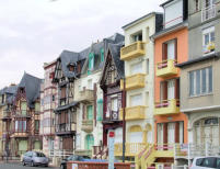 Façades de maisons colorées 12