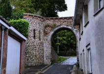 Cassel : porte médiévale au mont Cassel