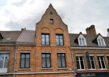 Bergues : façade de maison 2