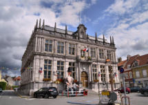 Bergues : hôtel de ville