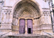Saint Omer : cathédrale Notre Dame, le porche et son  tympan imposant