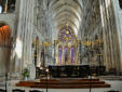Laon : cathédrale Notre Dame, autel, le choeur fermé par une grille