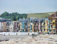 Maisons particulières et cabines toiles de plage