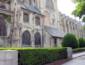 Façade latérale de la collégiale Notre Dame