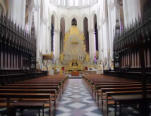 Nef, choeur et autel de la cathédrale Notre Dame d'Amiens