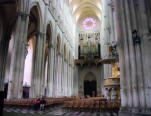 L'orgue dans la nef de la cathédrale Notre Dame d'Amiens