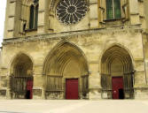 Cathédrale Saint-Gervais et Saint-Protais, parvis nord