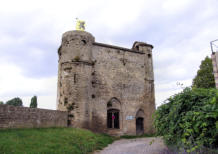 Bergues : tour médiévale Nekerstor