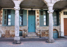 Arras : Galerie partie basse de batiment sur la grand'place