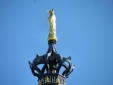 Cambrai : église Notre Dame de Grâce, la vierge comptemplant la ville