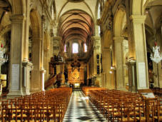 Cambrai : église Notre Dame de Grâce, la nef