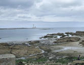 Barfleur : la côte près de la station de sauvetage en mer