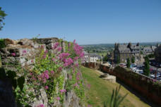 Avranches : les remparts fleuris