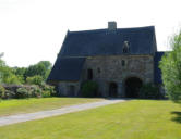 Abbaye Sainte Trinité de Lucerne d'outremer : entrée principale du site