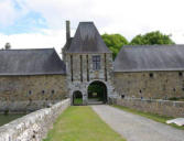 Gratot le chateau: poterne d'entrée