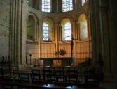 Abbaye bénédictine Sainte Trinité de Lessay, le choeur et l'autel