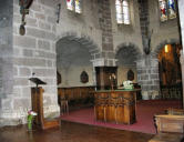 Barfleur : église Saint Nicolas, l'autel au milieu du choeur