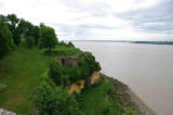 Blaye : depuis la citadelle vue sur la falaise et l'estuaire de la gironde