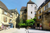 Sarlat la Caneda : la ville médiéviale, place du marché aux oies 3