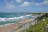 Biarritz : la côte avec la plage et l'océan