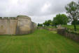 Blaye : la citadelle remparts et douves