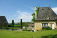 Salignac Eyvigues : les jardins du manoir d'Eyrignac, pavillon.