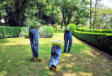 Vezac : les jardins de Marquessac : présentation originale avec jeans