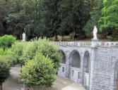 Lourdes : montée vers la basilique supérieure