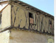 Bassoues : ancienne maison à pans de bois