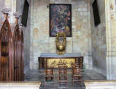 Condom : cathédrale Saint Pierre, autel dans une chapelle