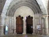 Moissac : église abbatiale Saint Pierre, entrée à 2 portes