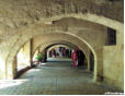 Uzès-vente sous les arcades