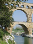 Pont du Gard- arches supperposées