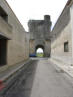 Aigues Mortes : porte des remparts vue intérieure