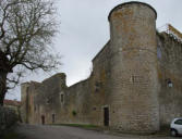 Saint Jean d'alcas : cité médiévale-tour d'angle et remparts