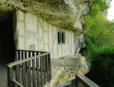 La Roque Saint Christophe-mur à pan de bois de logements